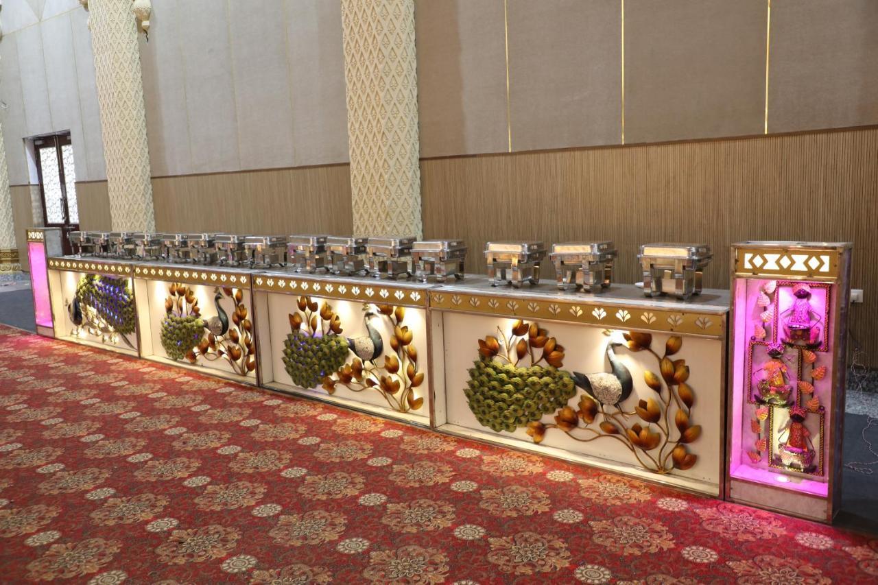 Gadiraju Palace Convention Centre & Hotel Visakhapatnam Buitenkant foto